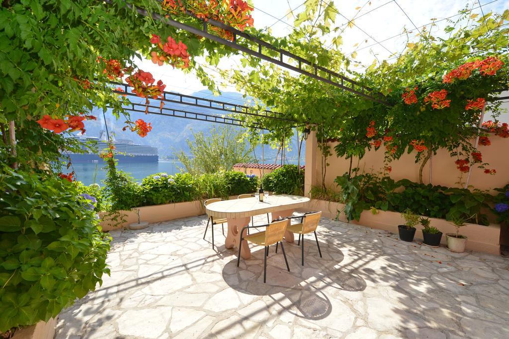 Apartments M&T コトル 部屋 写真